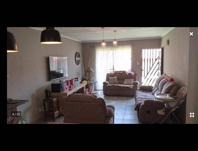 2 BEDROOM HOUSE FOR SALE IN ROOIHUISKRAAL NORTH